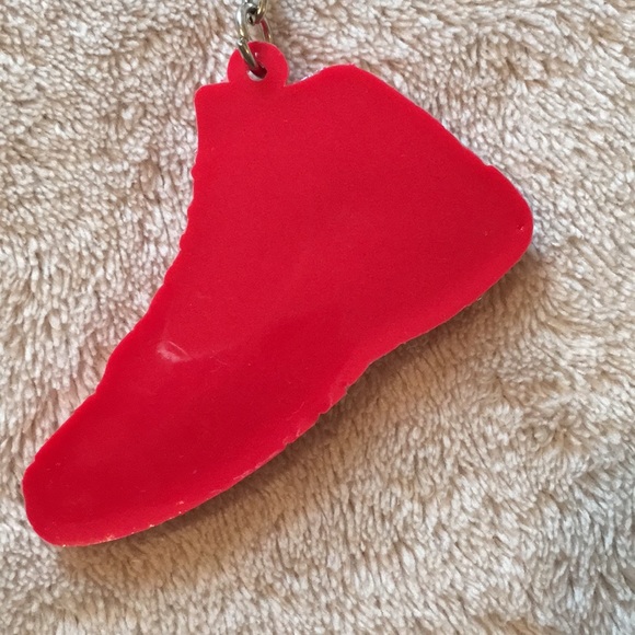 Joran 12 Sneaker Keychain NWT - Picture 3 of 3